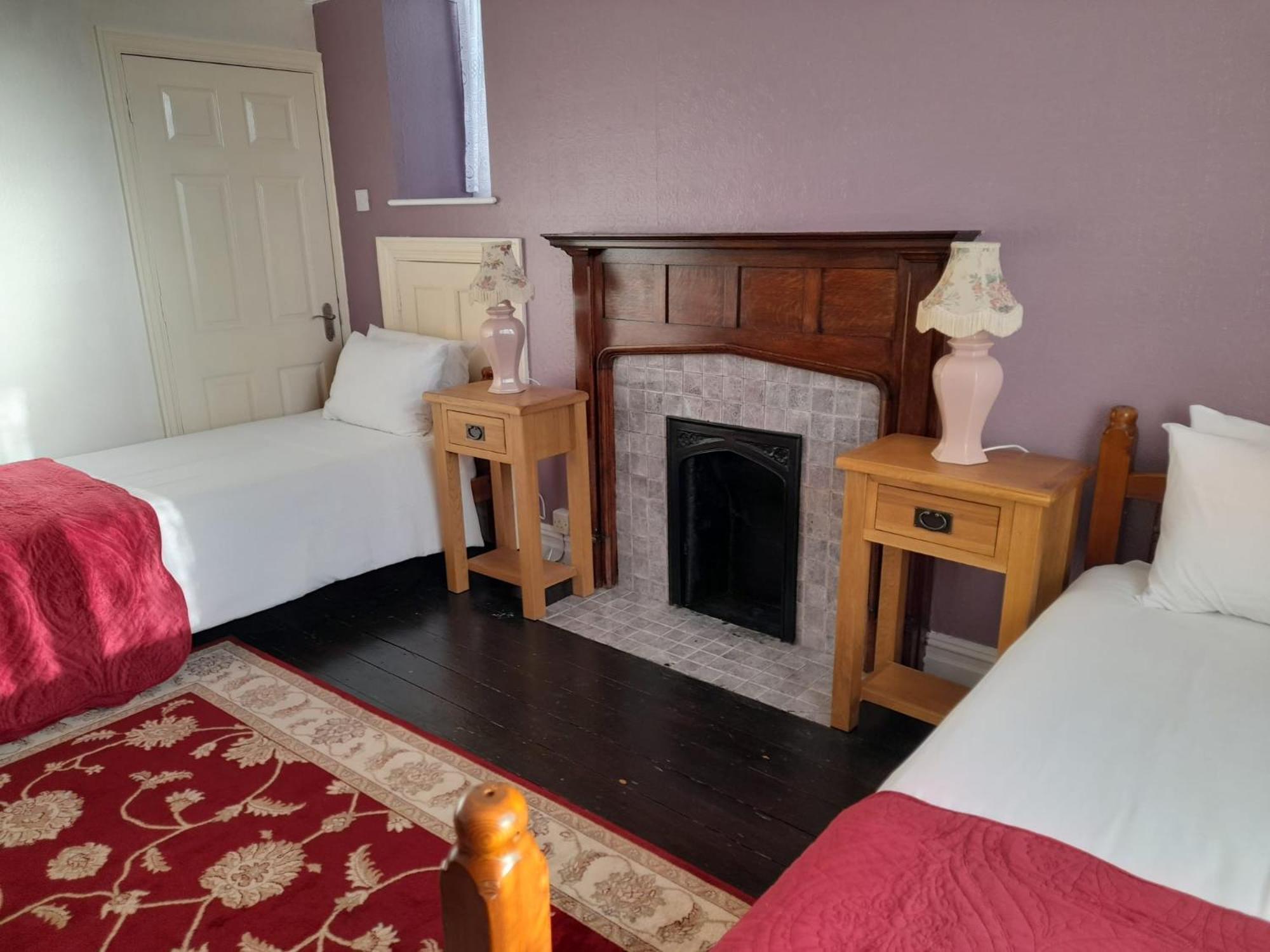 Kingsway Bed & Breakfast Broxbourne Bagian luar foto