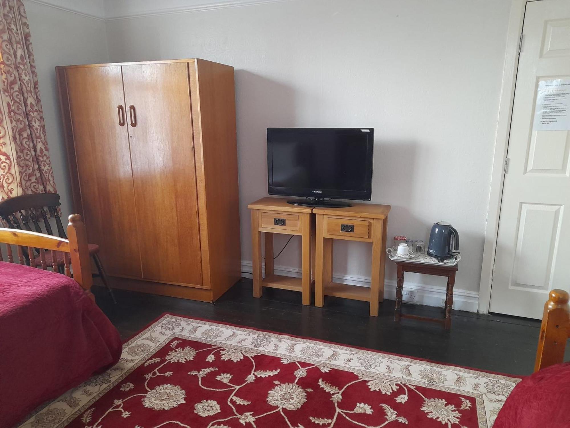 Kingsway Bed & Breakfast Broxbourne Bagian luar foto